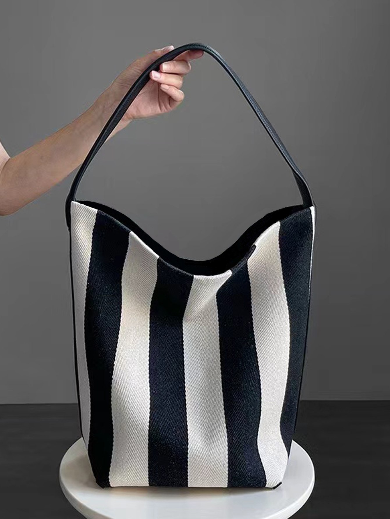 Niche striped canvas bucket ba - Women Bags Prada avis et prix